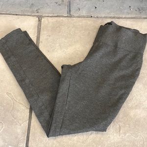 Tahari leggings I’m excellent condition. Thick high rise band. Slate grey